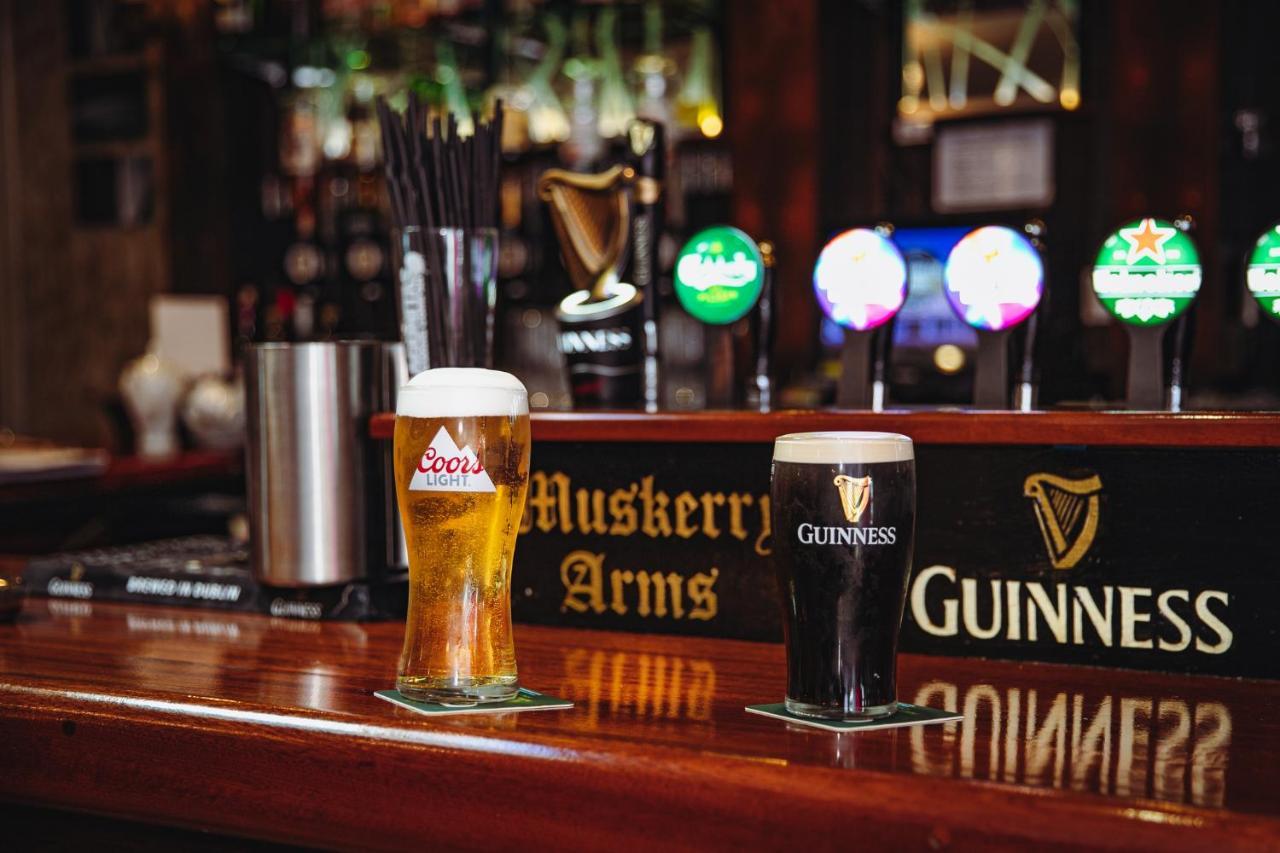 Muskerry Arms Bar And B&B Blarney Exterior foto