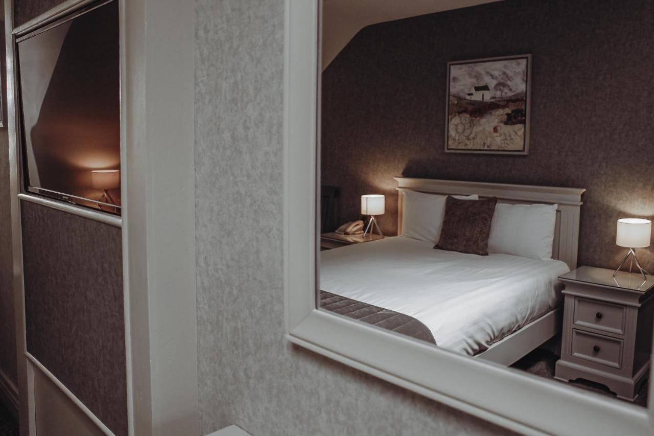 Muskerry Arms Bar And B&B Blarney Exterior foto