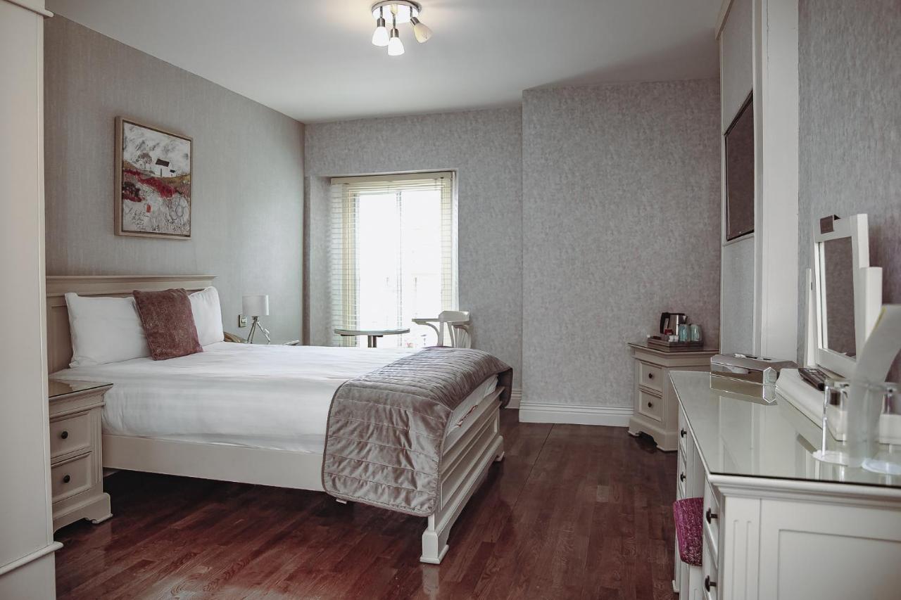 Muskerry Arms Bar And B&B Blarney Exterior foto