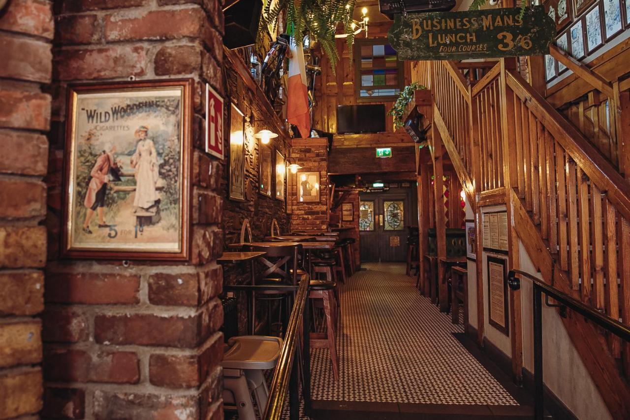 Muskerry Arms Bar And B&B Blarney Exterior foto