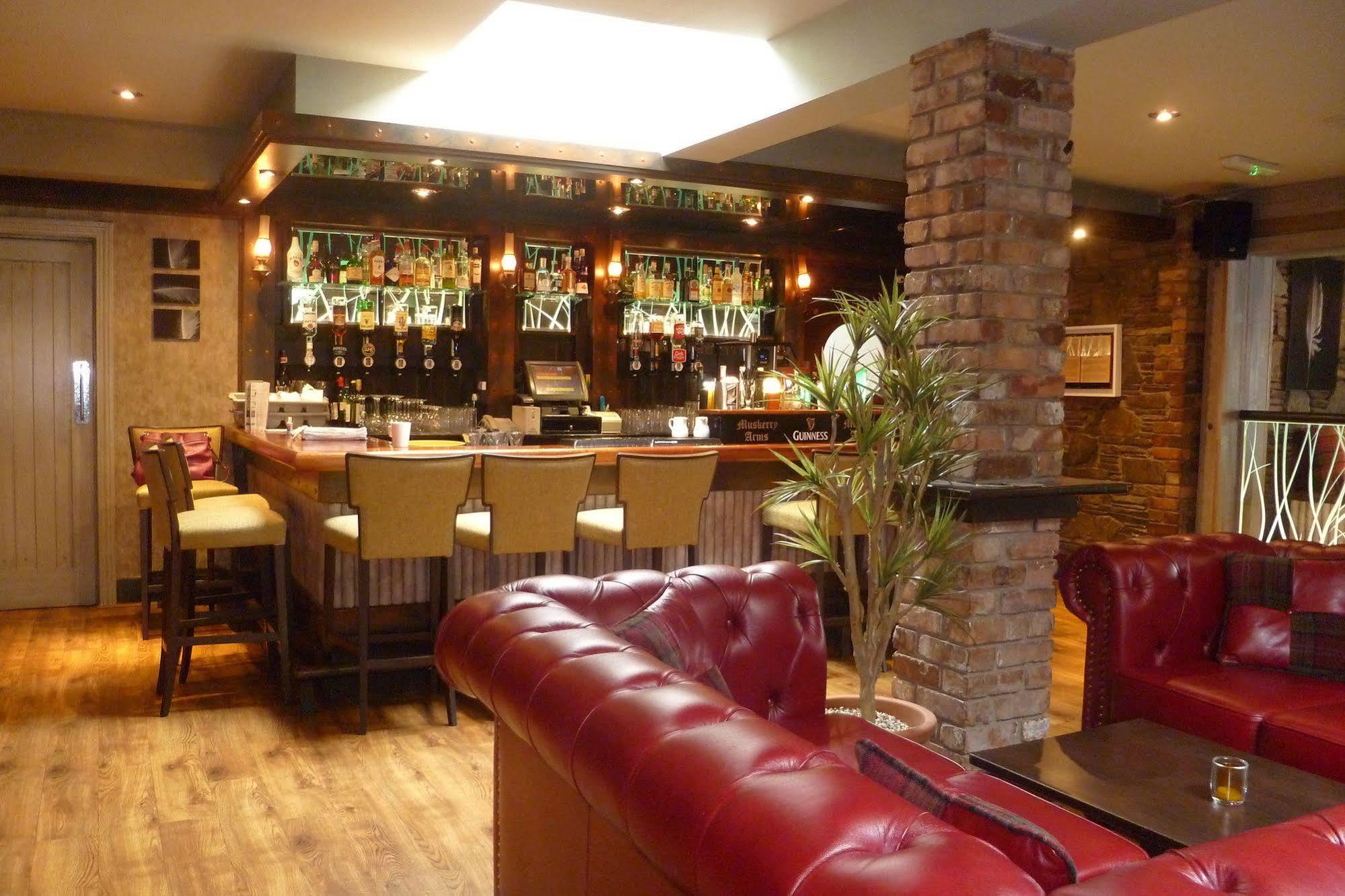 Muskerry Arms Bar And B&B Blarney Exterior foto
